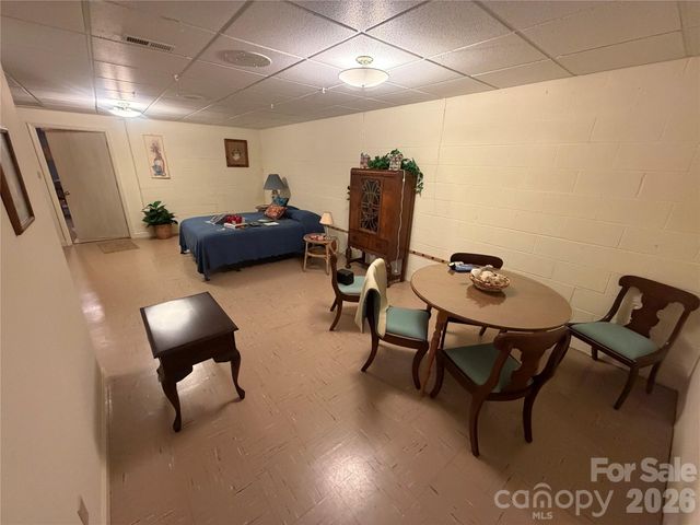 605 Queens Road, Cherryville, NC 28021