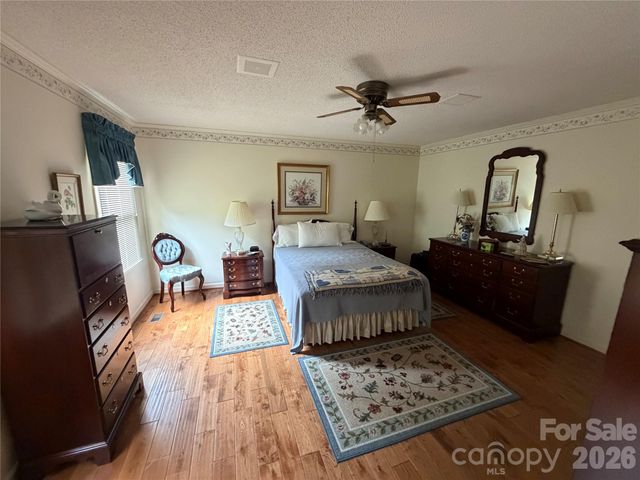605 Queens Road, Cherryville, NC 28021