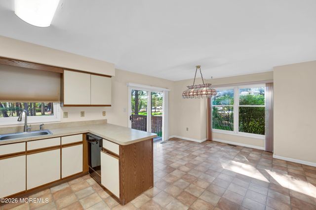 125 Northampton Drive, Holmdel, NJ 07733