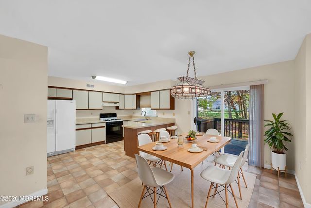 125 Northampton Drive, Holmdel, NJ 07733