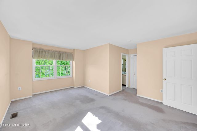 125 Northampton Drive, Holmdel, NJ 07733