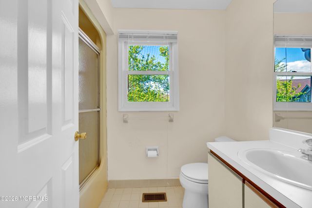 125 Northampton Drive, Holmdel, NJ 07733