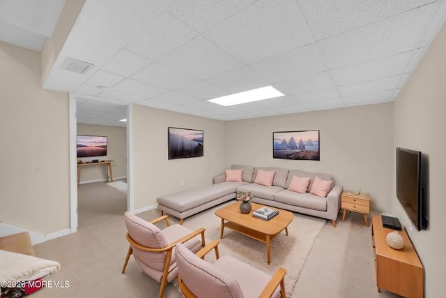 125 Northampton Drive, Holmdel, NJ 07733