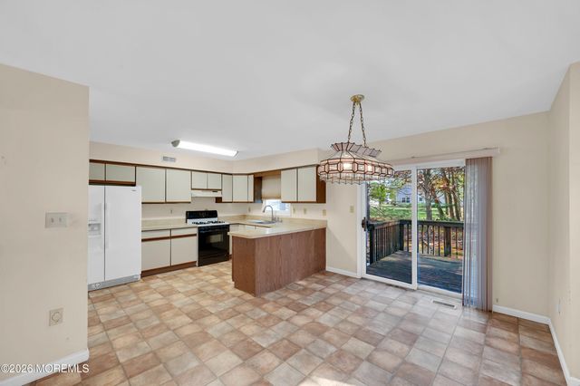 125 Northampton Drive, Holmdel, NJ 07733