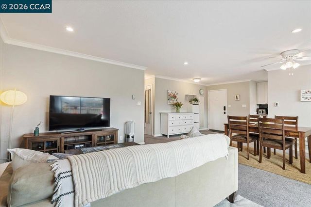 2180 Geary Rd 18, Pleasant Hill, CA 94523