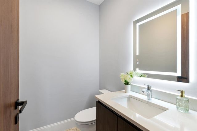 32 Pearl Street 5, Boston, MA 02110