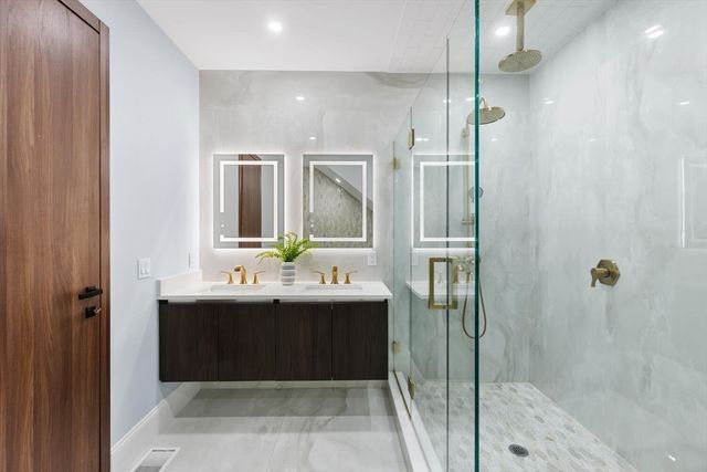 32 Pearl Street 5, Boston, MA 02110