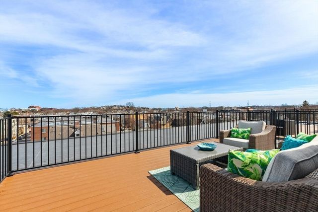 32 Pearl Street 5, Boston, MA 02110