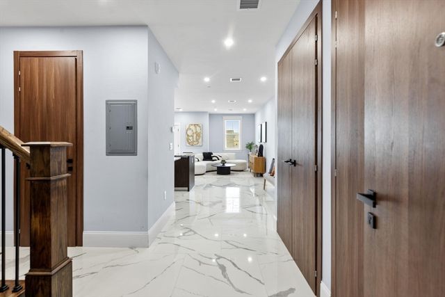 32 Pearl Street 5, Boston, MA 02110