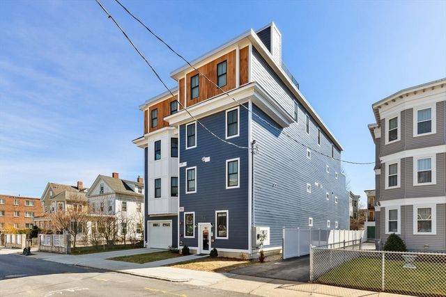 32 Pearl Street 5, Boston, MA 02110