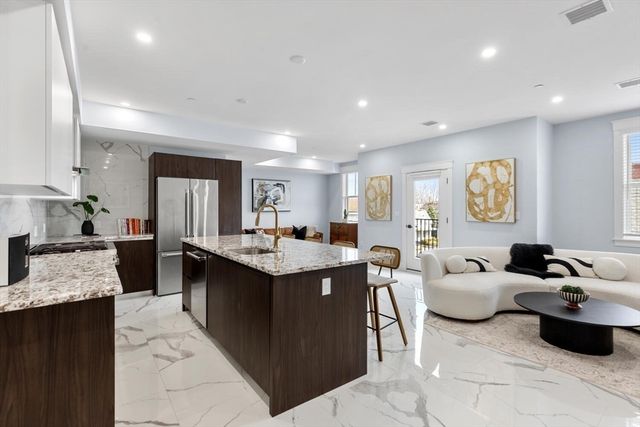 32 Pearl Street 5, Boston, MA 02110