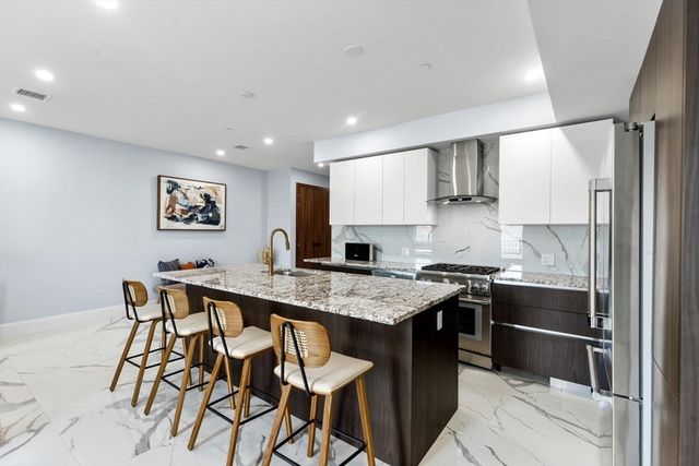 32 Pearl Street 5, Boston, MA 02110