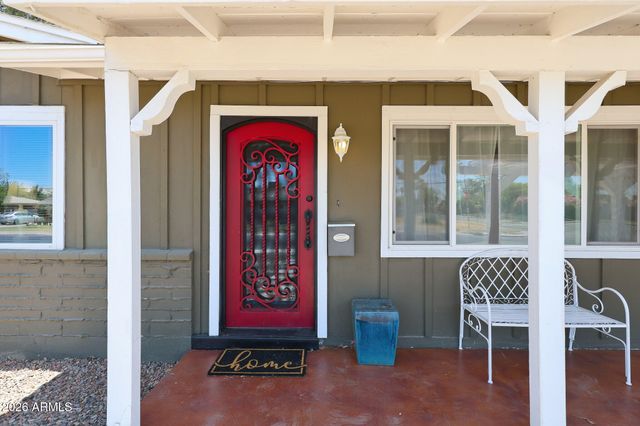 2302 W BERRIDGE Lane, Phoenix, AZ 85015