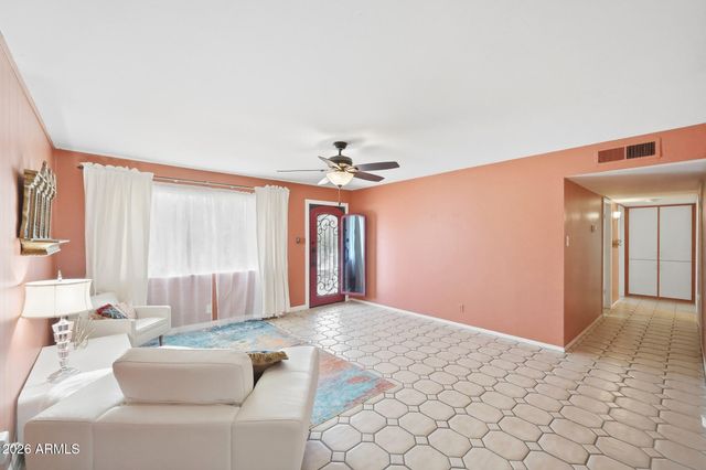 2302 W BERRIDGE Lane, Phoenix, AZ 85015