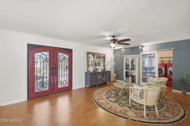 2302 W BERRIDGE Lane, Phoenix, AZ 85015