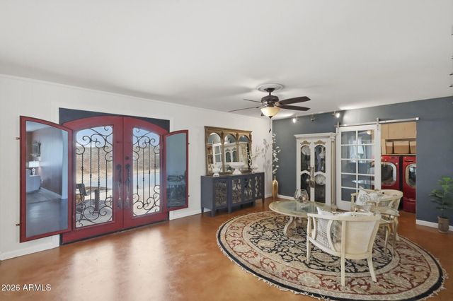 2302 W BERRIDGE Lane, Phoenix, AZ 85015