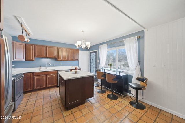 2302 W BERRIDGE Lane, Phoenix, AZ 85015