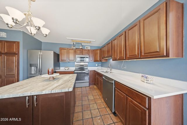 2302 W BERRIDGE Lane, Phoenix, AZ 85015