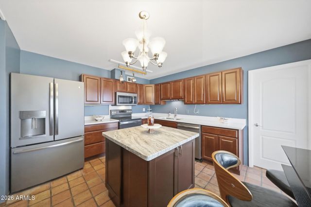 2302 W BERRIDGE Lane, Phoenix, AZ 85015