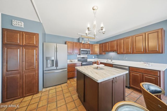 2302 W BERRIDGE Lane, Phoenix, AZ 85015