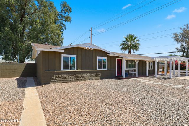 2302 W BERRIDGE Lane, Phoenix, AZ 85015