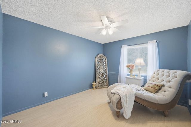 2302 W BERRIDGE Lane, Phoenix, AZ 85015