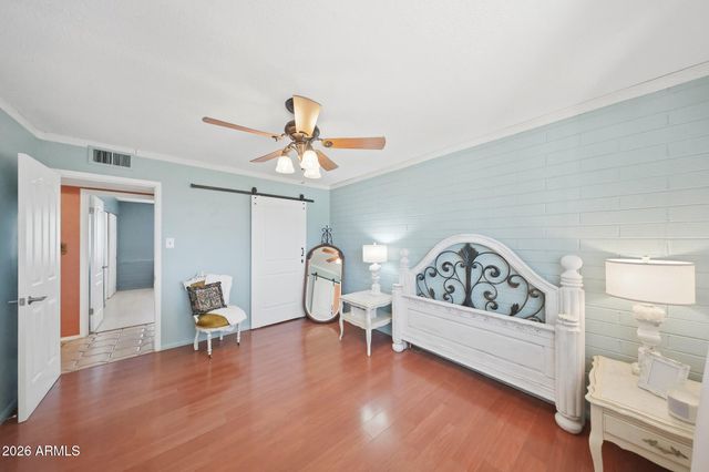 2302 W BERRIDGE Lane, Phoenix, AZ 85015