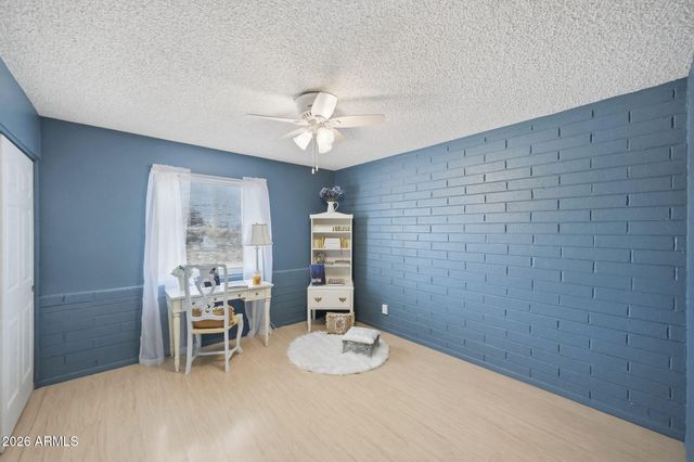 2302 W BERRIDGE Lane, Phoenix, AZ 85015