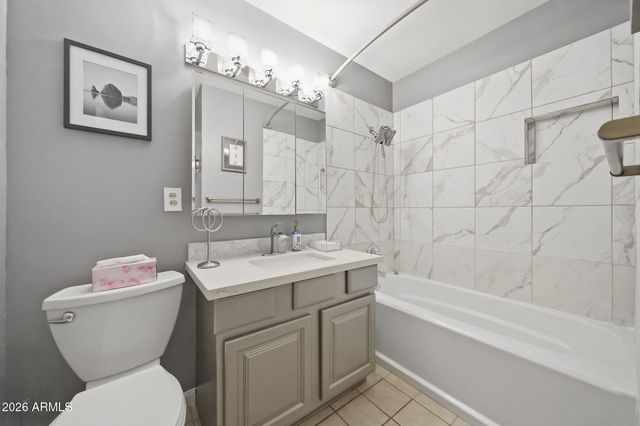 2302 W BERRIDGE Lane, Phoenix, AZ 85015