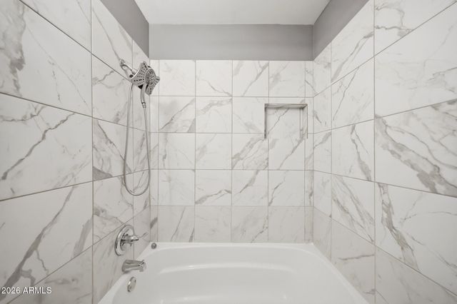 2302 W BERRIDGE Lane, Phoenix, AZ 85015