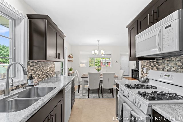 512 Orchard Avenue, Grand Haven, MI 49417