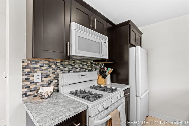 512 Orchard Avenue, Grand Haven, MI 49417