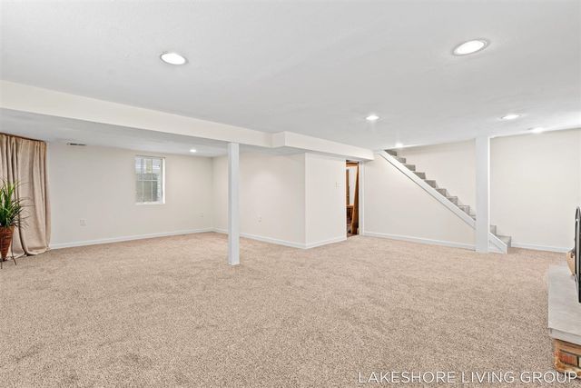 512 Orchard Avenue, Grand Haven, MI 49417