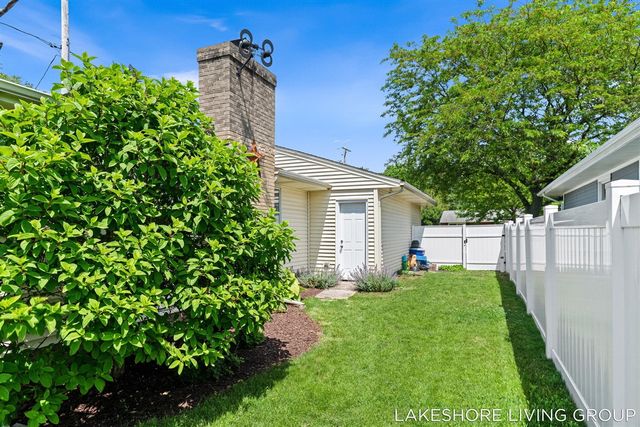 512 Orchard Avenue, Grand Haven, MI 49417