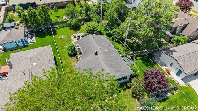 512 Orchard Avenue, Grand Haven, MI 49417