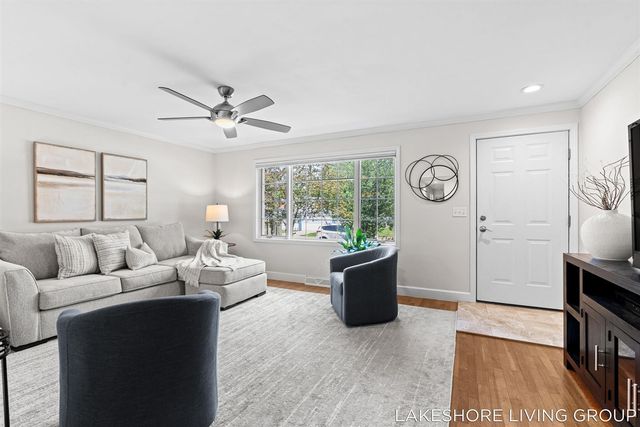 512 Orchard Avenue, Grand Haven, MI 49417