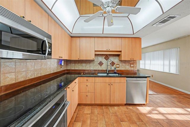 13503 GREENLEAF DRIVE, Tampa, FL 33613