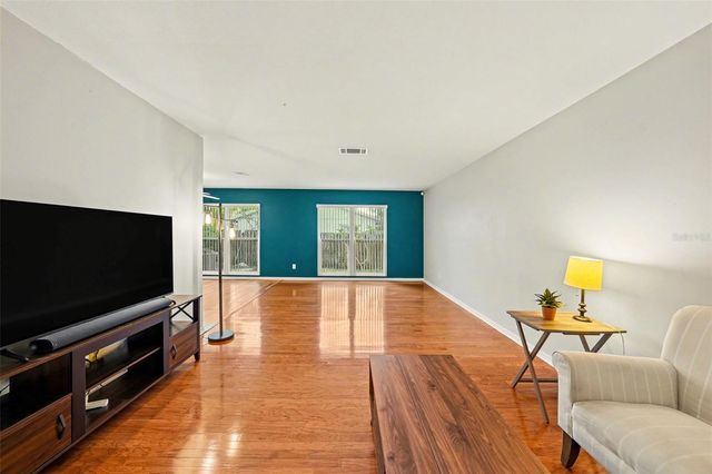 13503 GREENLEAF DRIVE, Tampa, FL 33613