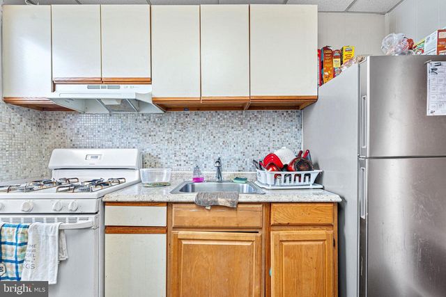 156 CHESTNUT AVE, Oaklyn, NJ 08107