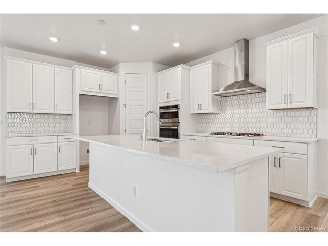 16938 W 92nd Dr, Arvada, CO 80007