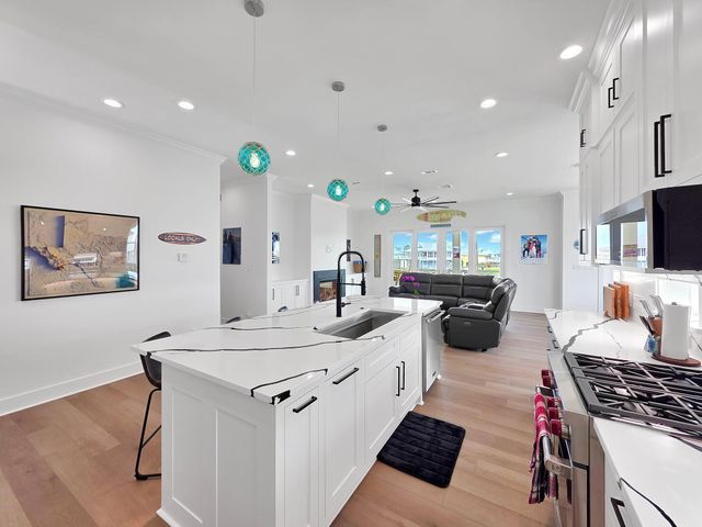 1060 Waterways Drive, Crystal Beach, TX 77650