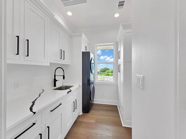 1060 Waterways Drive, Crystal Beach, TX 77650