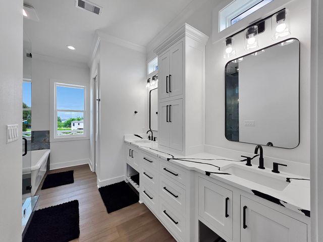 1060 Waterways Drive, Crystal Beach, TX 77650
