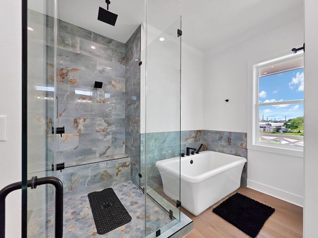 1060 Waterways Drive, Crystal Beach, TX 77650