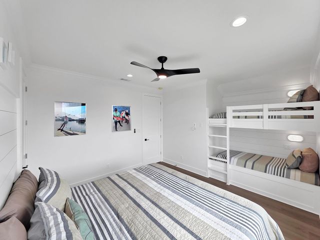 1060 Waterways Drive, Crystal Beach, TX 77650