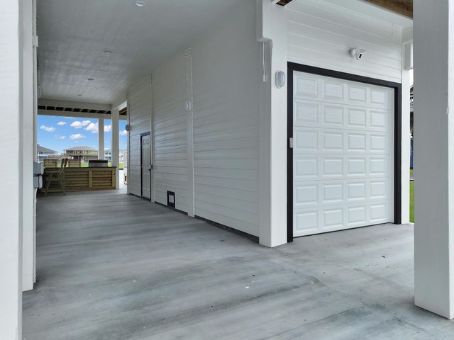 1060 Waterways Drive, Crystal Beach, TX 77650
