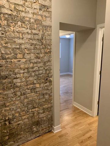 6125 N Clark Street 104, Chicago, IL 60660