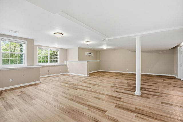 5 Browning Lane, Valparaiso, IN 46383