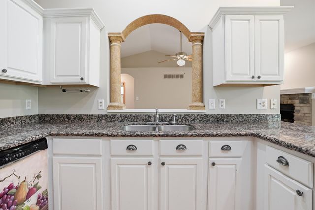 5 Browning Lane, Valparaiso, IN 46383