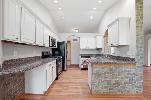 5 Browning Lane, Valparaiso, IN 46383